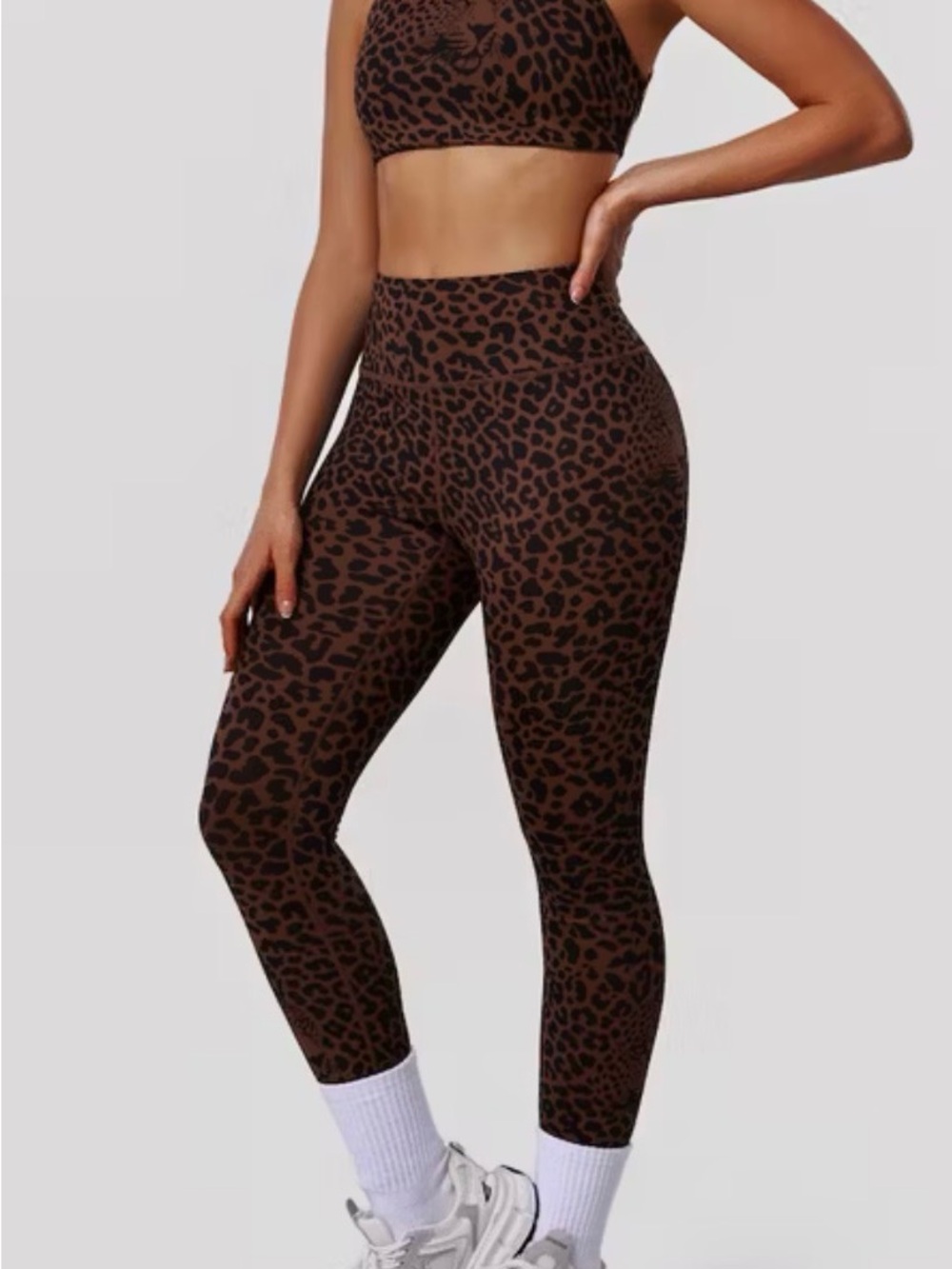 PINK Victoria’s Secret Leopard Relay High Rise Leggings NWT Medium - Picture 3 of 8